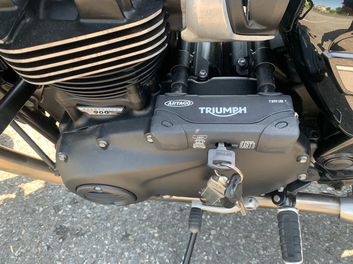 Motorcycle - Image 4