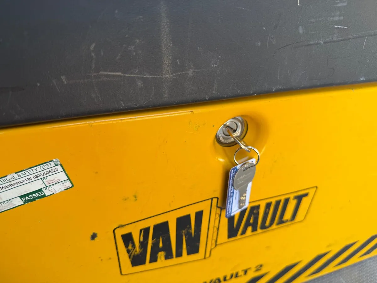 Van Vault Security Chest- Like New - Image 3