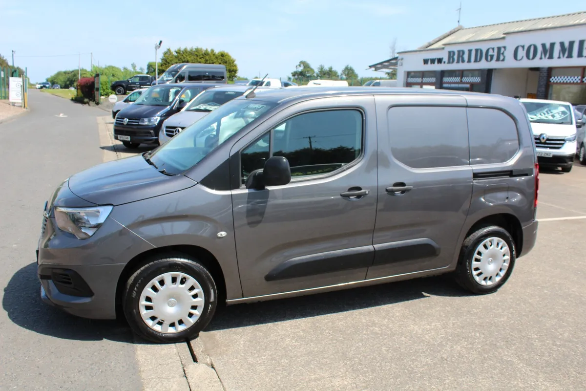 2020 Vauxhall Combo 2000 L1 Sportive - Image 3