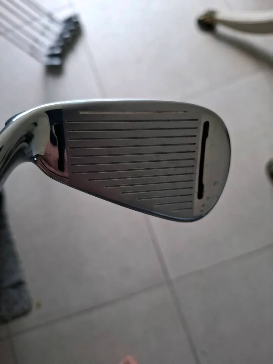 Taylormade rsi1 irons 4-sw (mens) - Image 4