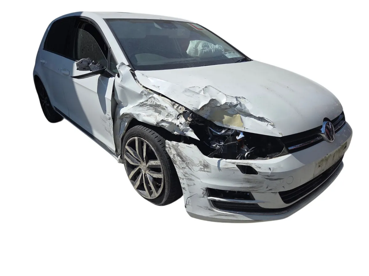 2013 VOLKSWAGEN GOLF For Breaking/Dismantling - Image 1