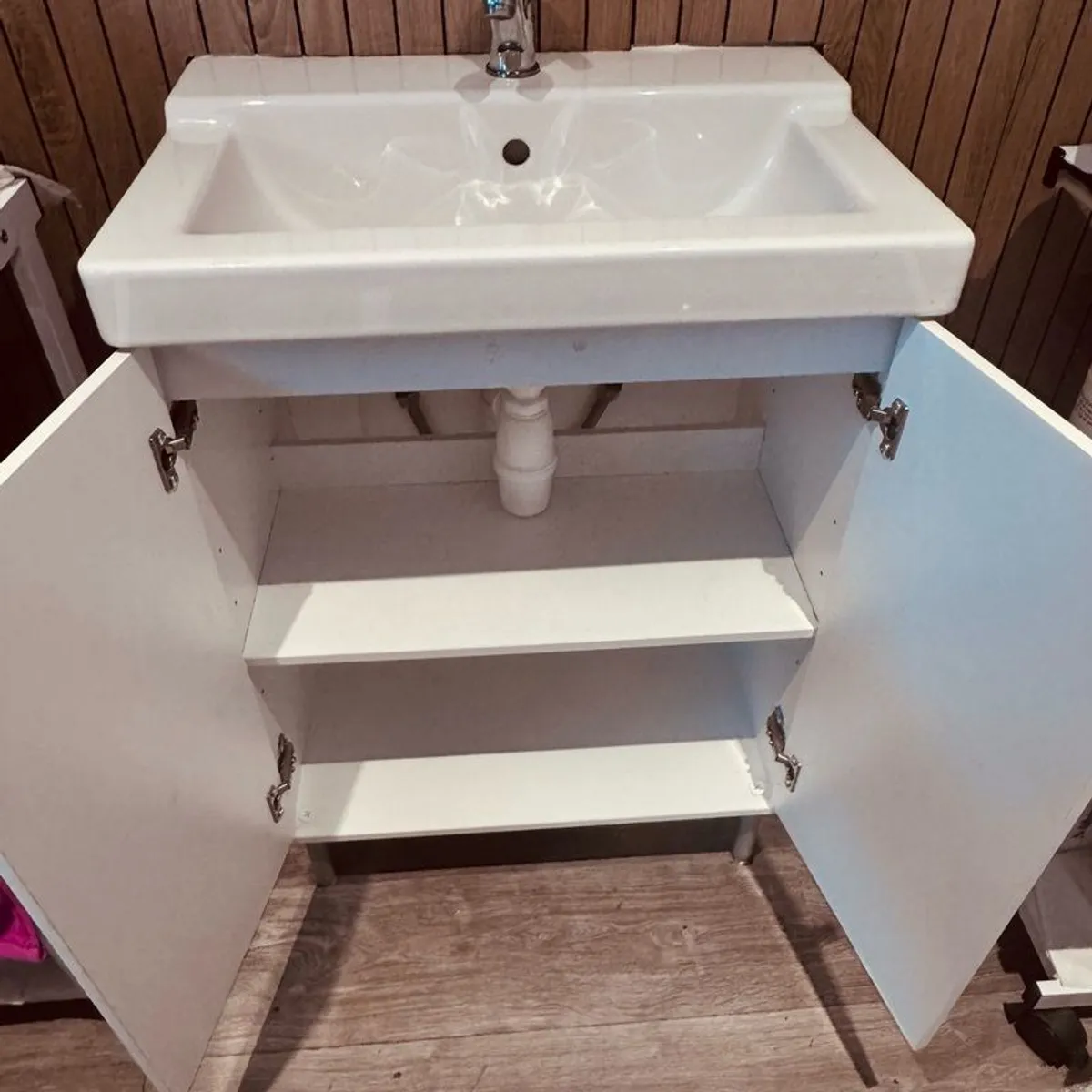 Sink with vanity & Mixer Tap - Image 3