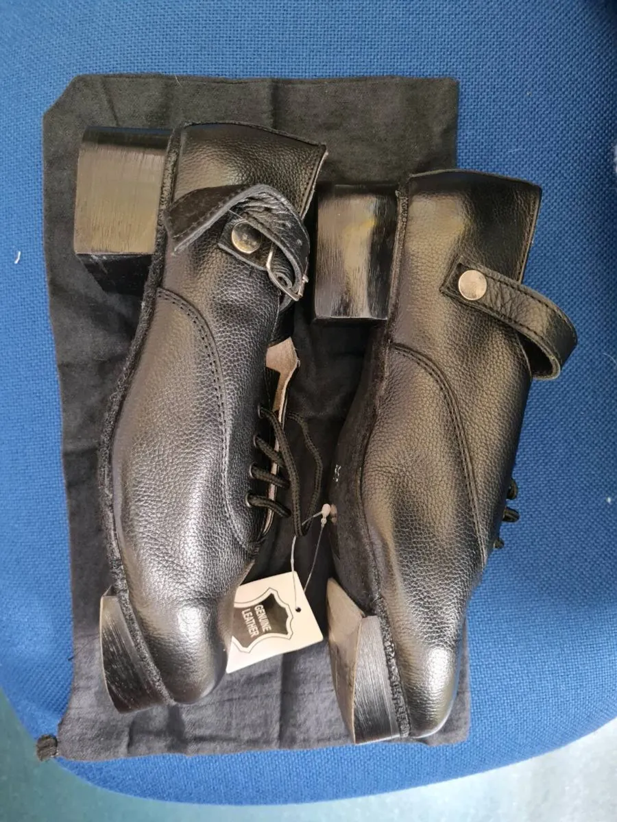Irish dance hard shoes 5.5 - Image 1