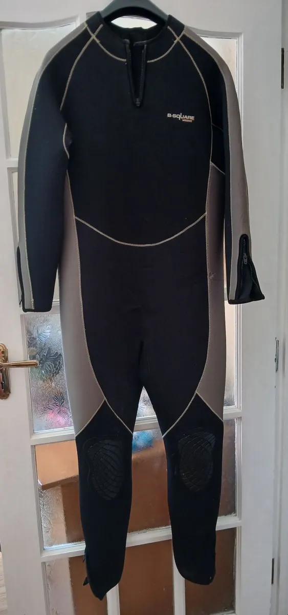 Men's Neoprene Wetsuit 4-5mm thick, size XL - Image 1