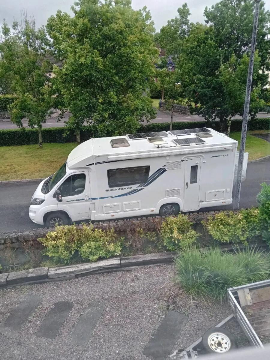 Motorhome - Image 4