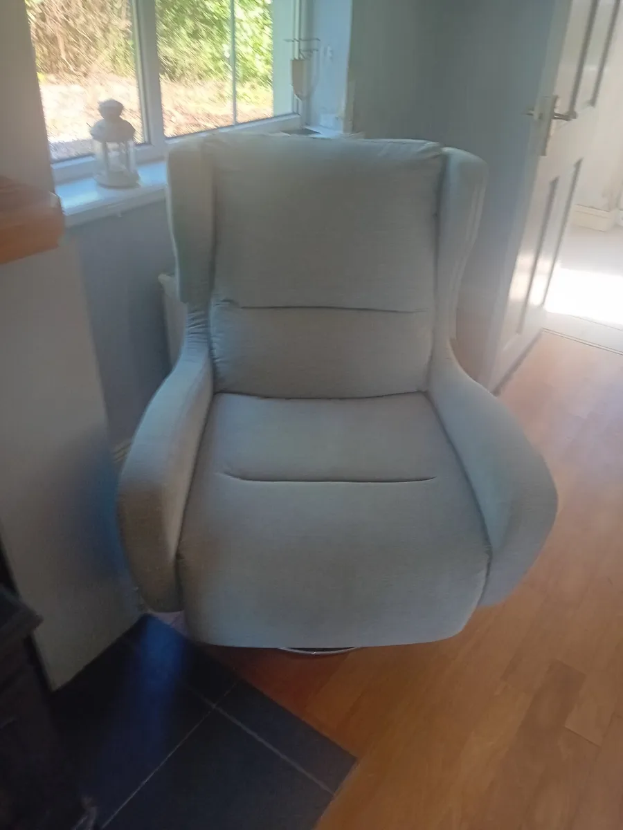 Grey couch and matching swivel seat - Image 4