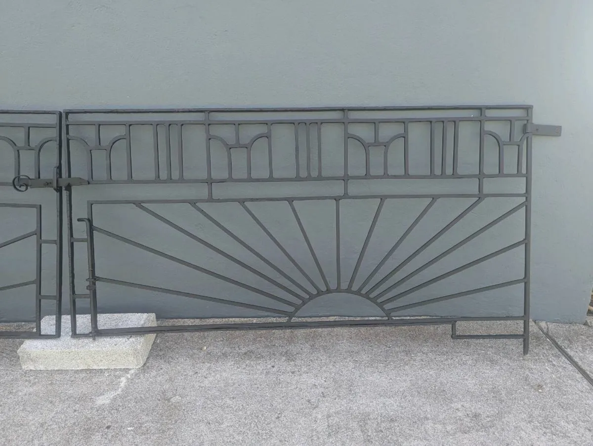 2 x 6ft Driveway Entrance Gates Steel - Image 4