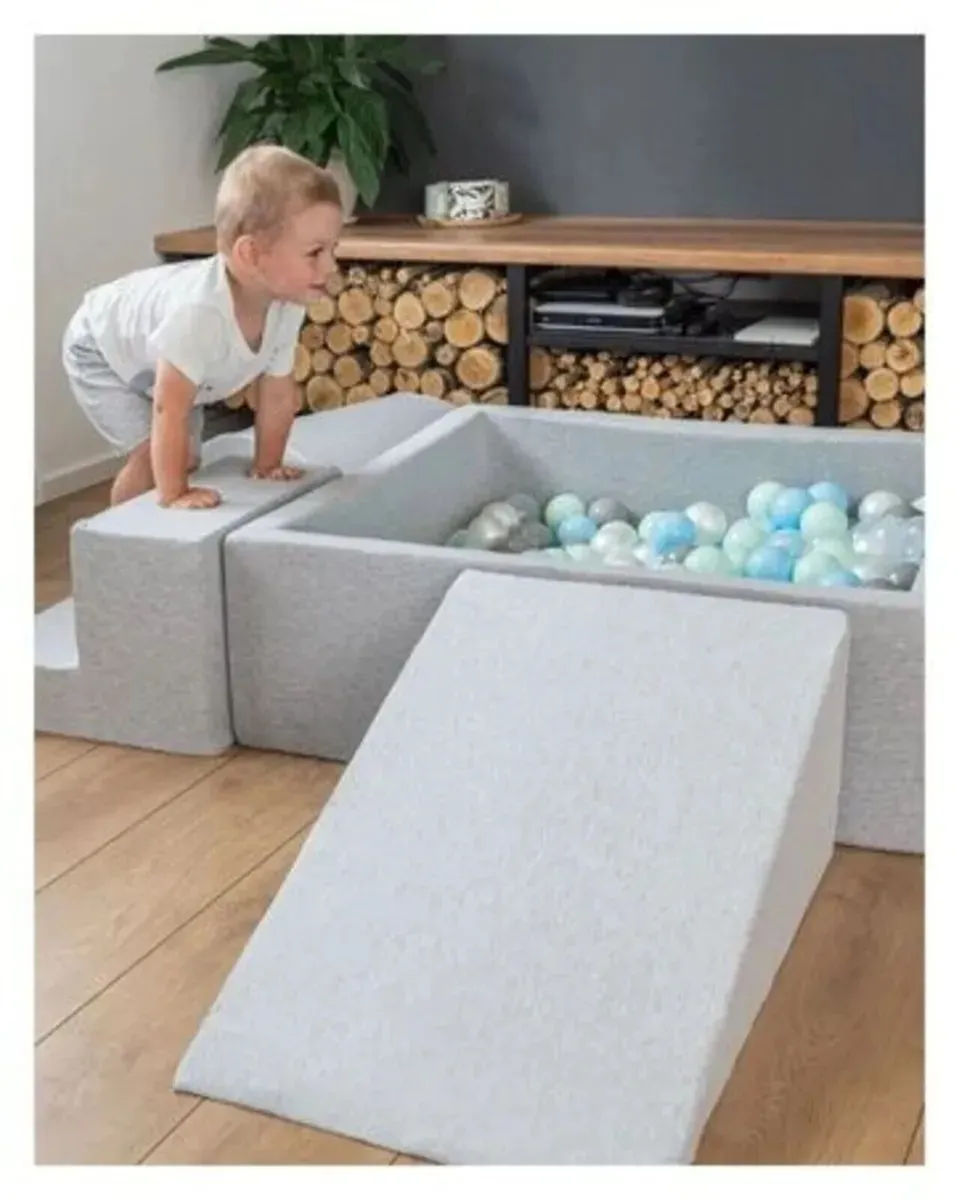 100pcs Kids Ball Pit Balls 6cm Plastic Toy Set - Image 4
