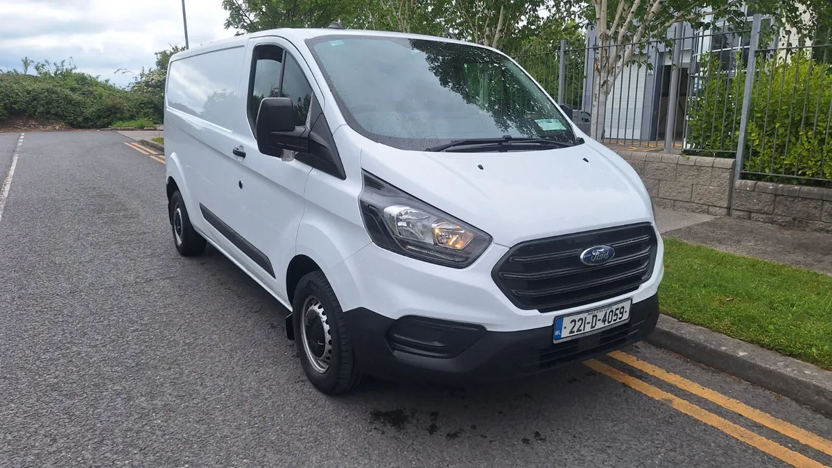 Ford Transit Custom lwb 2022 - Image 1