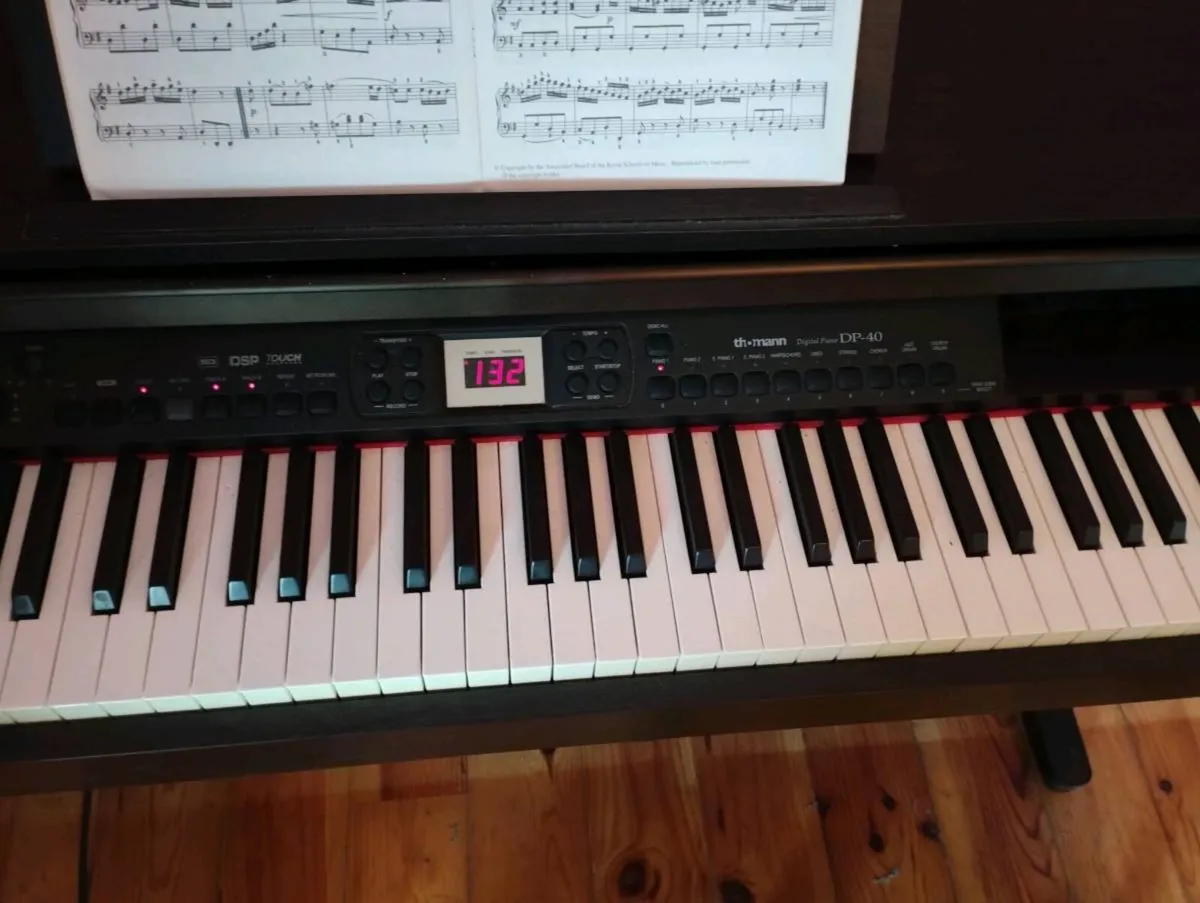 Thomann Digital Piano and Stool - Image 4