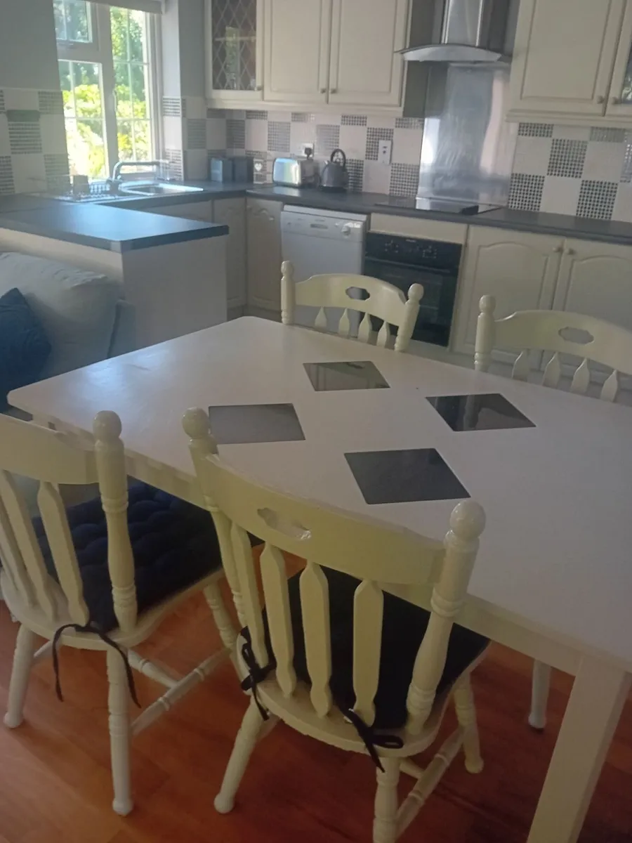 Kitchen table and 4 chairs wooden - Image 2