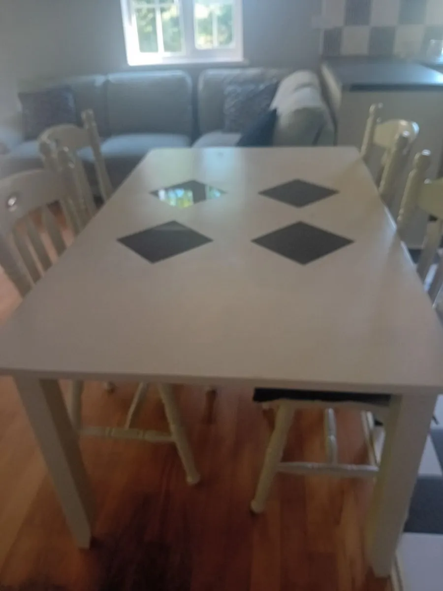 Kitchen table and 4 chairs wooden - Image 3