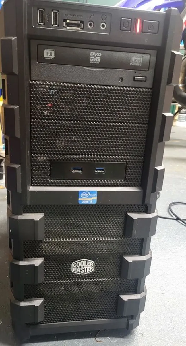 PC with 3 Monitors - Image 1