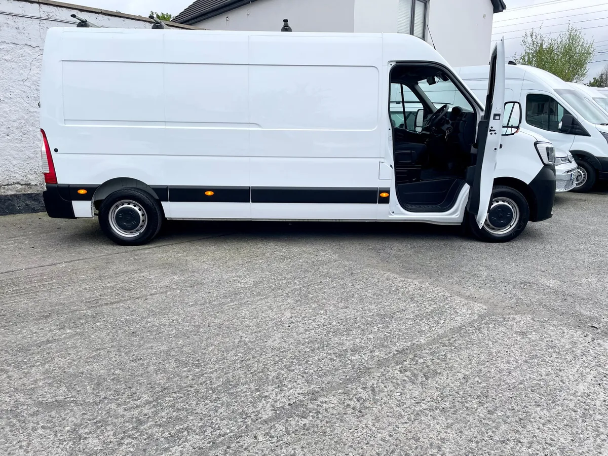 Renault Master LM35 Business 2.3DCI 135BHP,2023 - Image 3