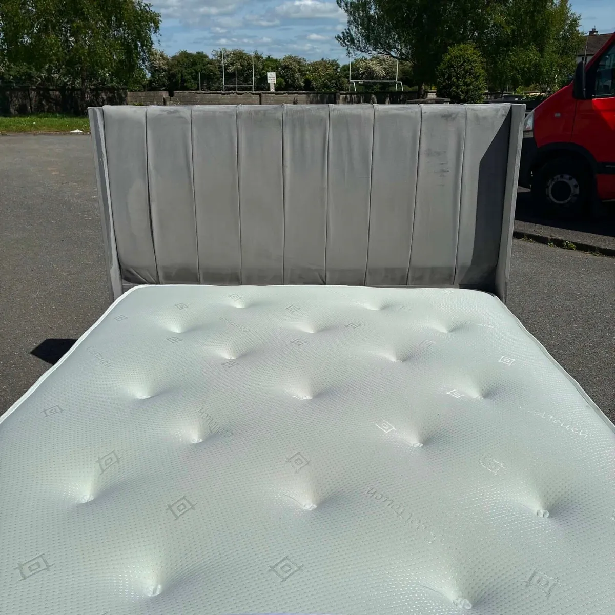 5ft King Grey Velvet Bed frame & New Mattress - Image 4