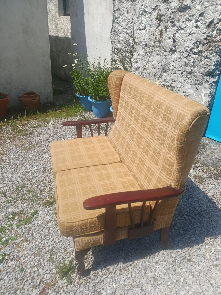 Settee - Image 1
