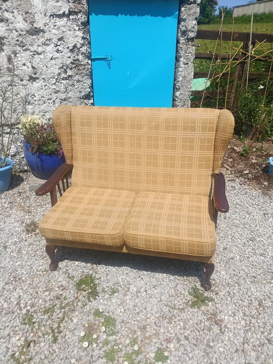 Settee - Image 2