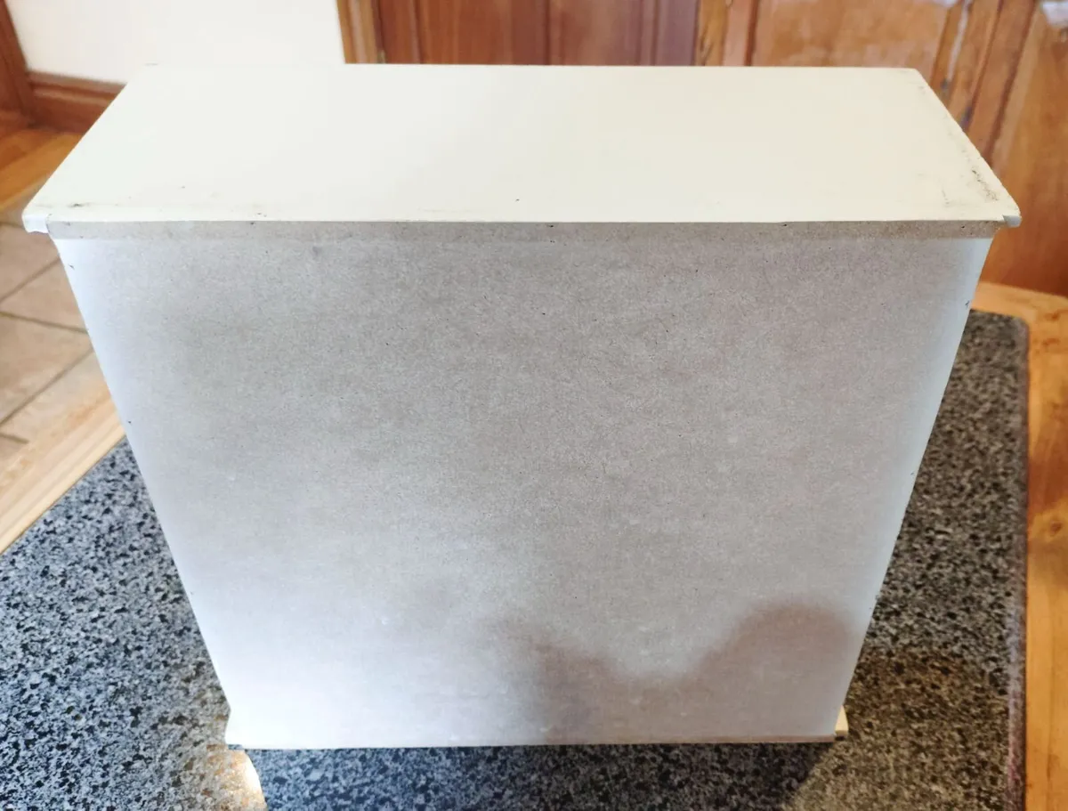 Small Chest Of Drawers (used). - Image 3