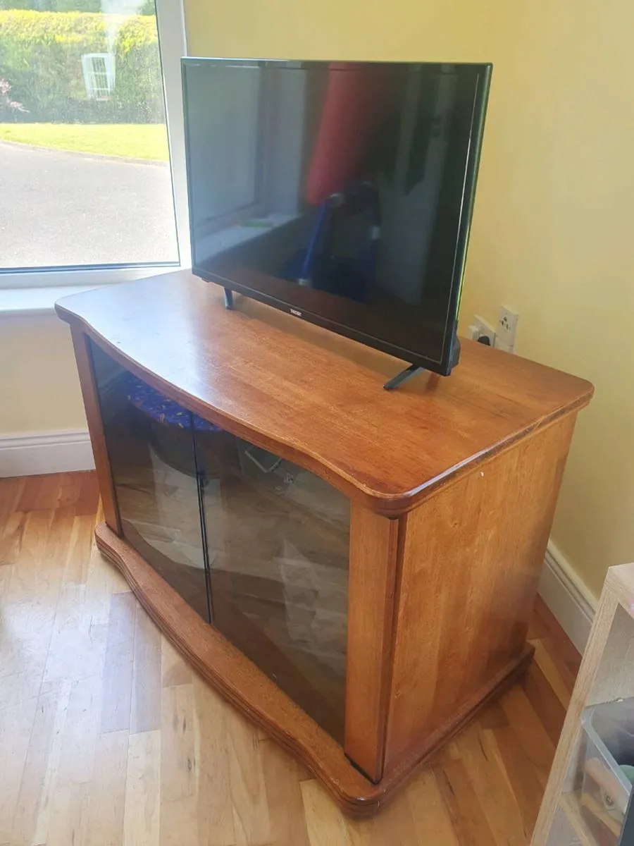 Solid Wood TV Stand/Entertainment Unit - Image 2