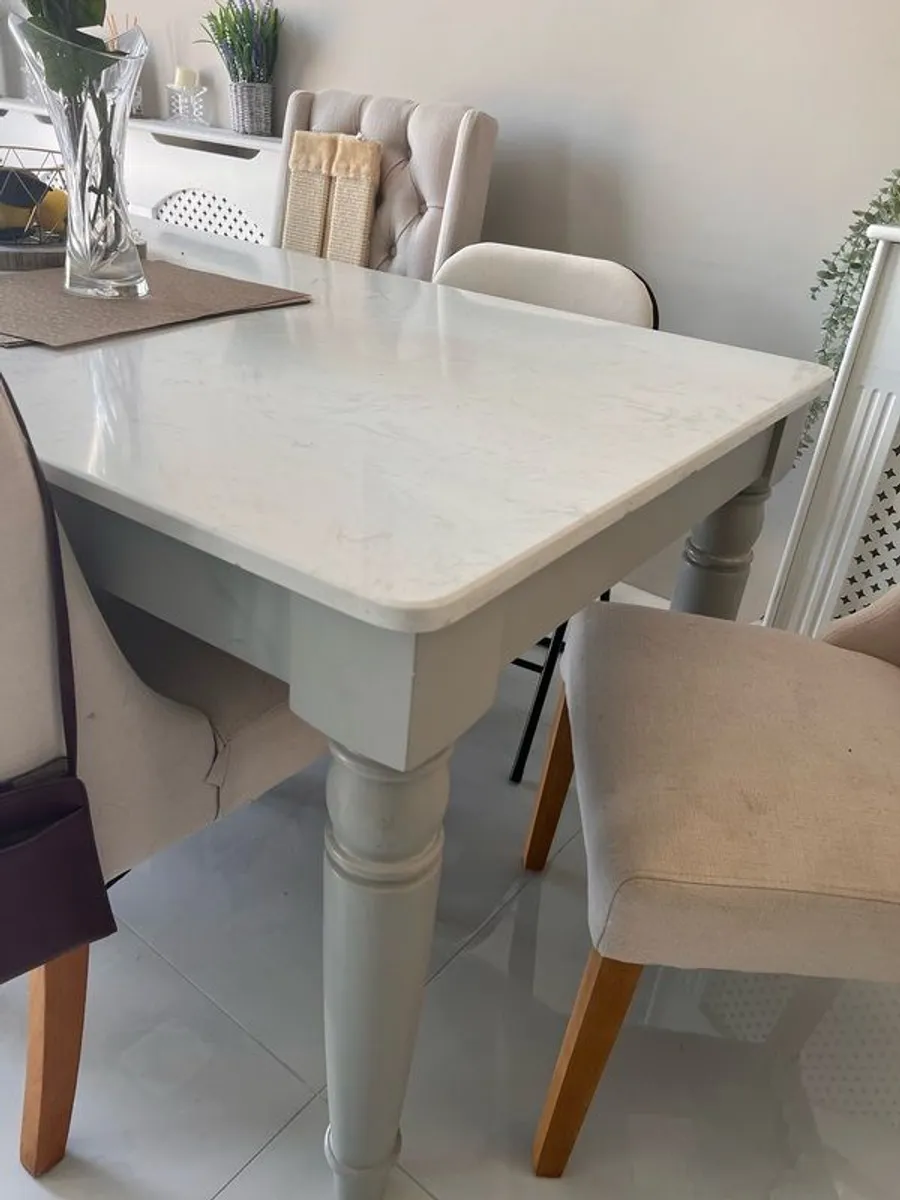 Dining table and chairs - Image 2