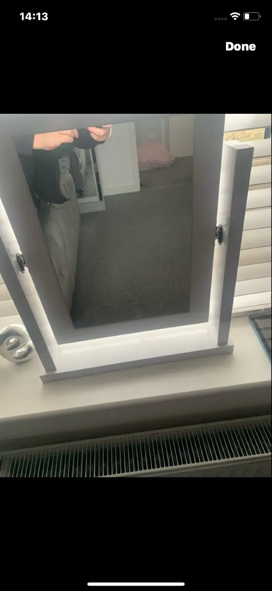 Dressing table mirror