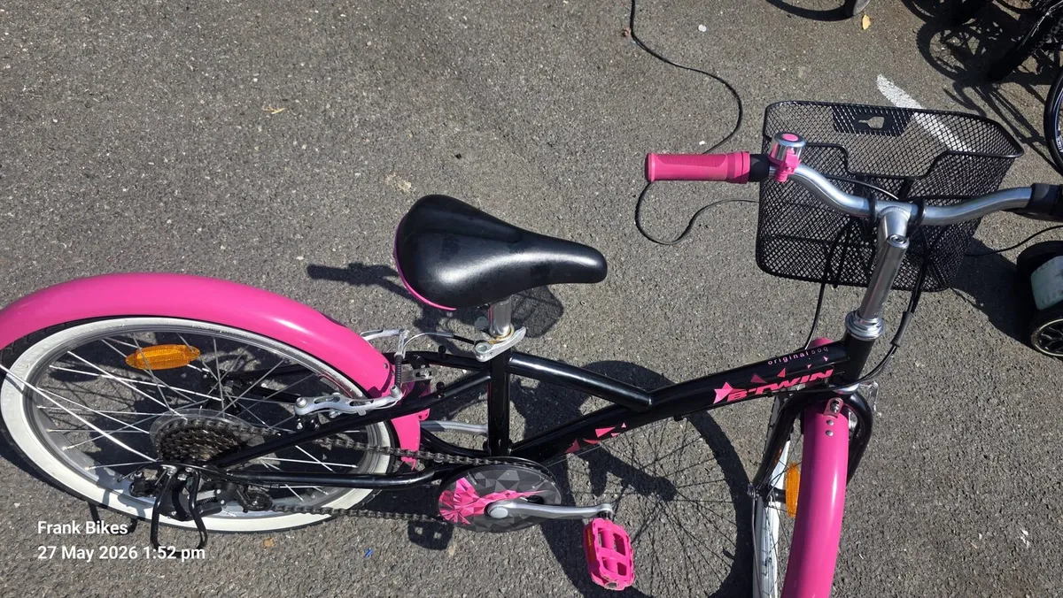 B’Twin 20” Girls Bike – Like New – Basket Included - Image 4