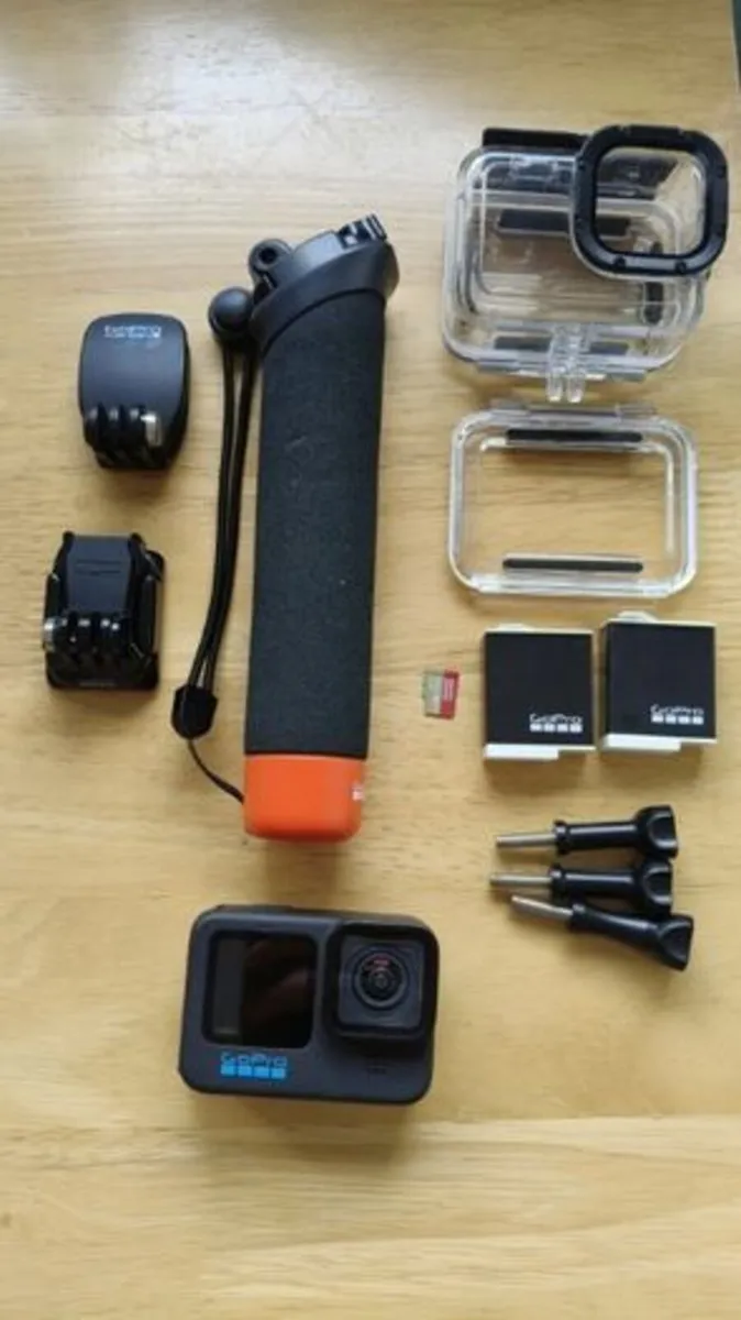 Go Pro Hero 11 Action Camera Full Set - Image 1