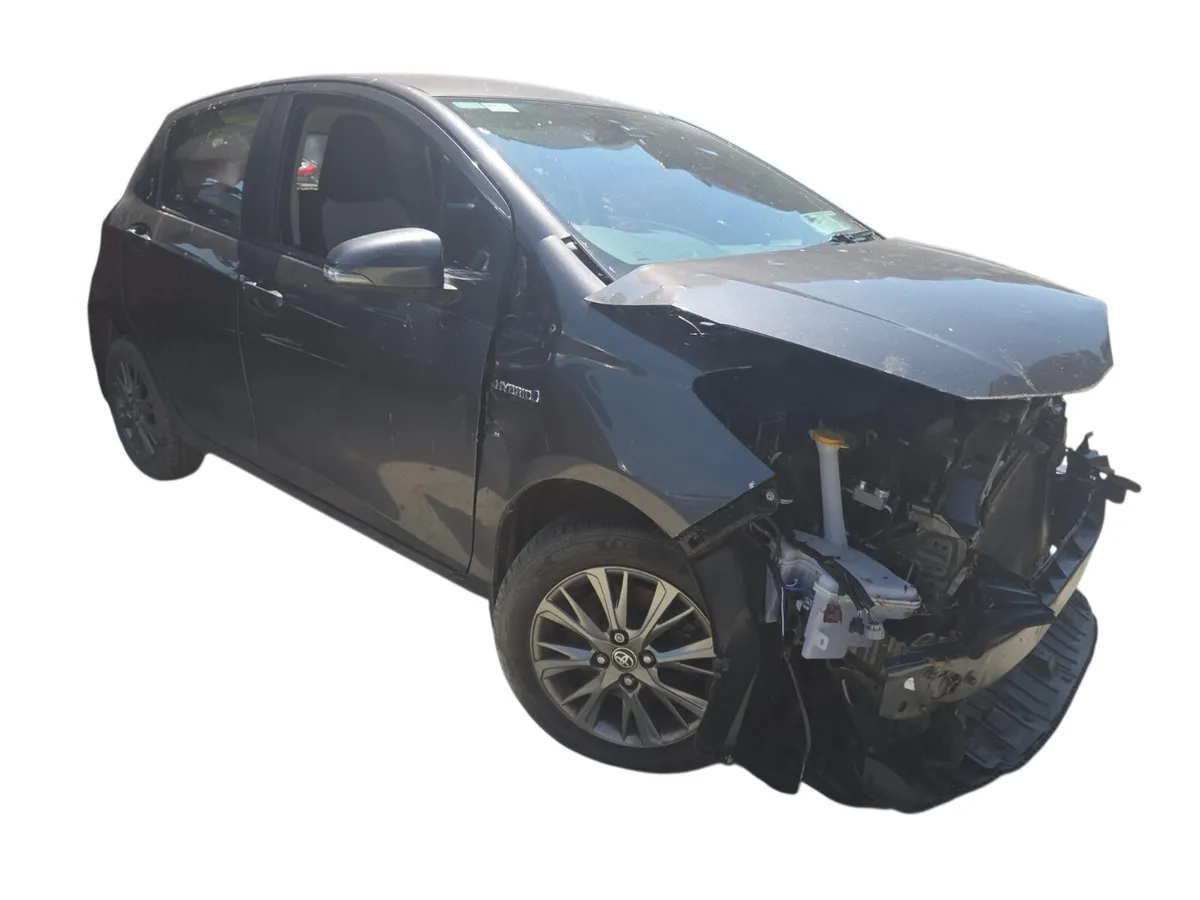 2018 TOYOTA YARIS HYBRID For Breaking/Dismantling - Image 1