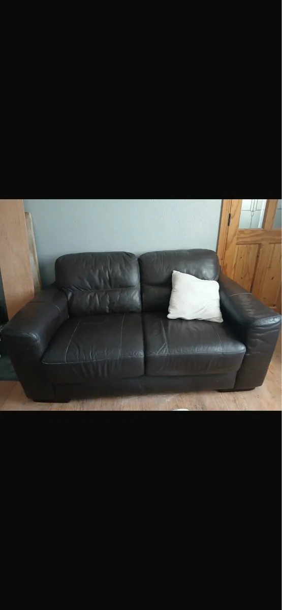 Couch - Image 2