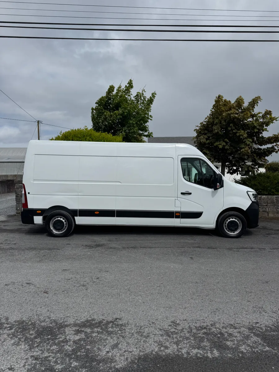 Renault Master 2022 - Image 2