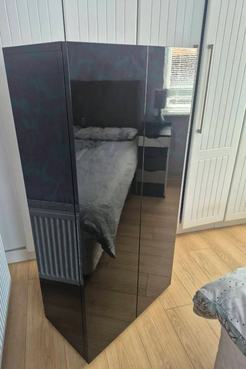 Storage unit - Image 1