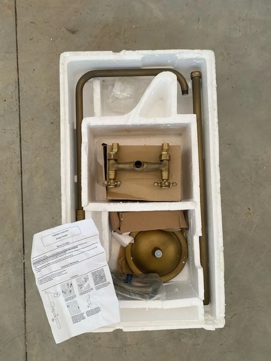 Brass shower. - Image 1