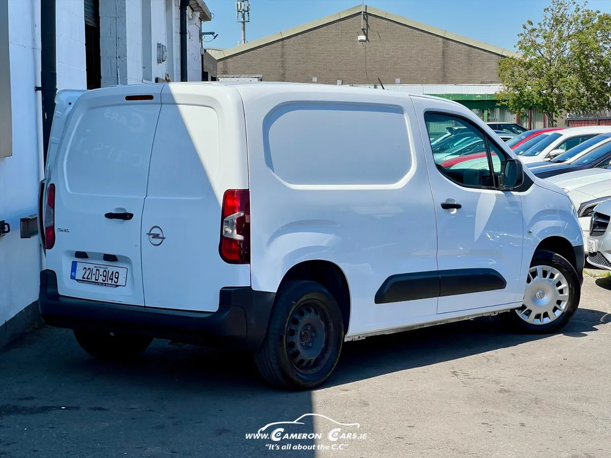 OPEL COMBO 3 SEATER VAT QUALIFIED 6 SPEED - Image 4
