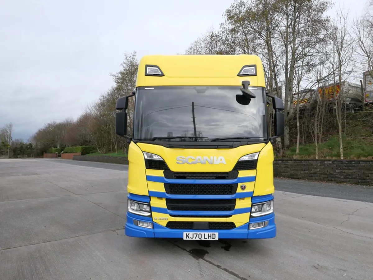 2020 Scania G320 Curtainside 6x2 - R1-01240 - Image 2