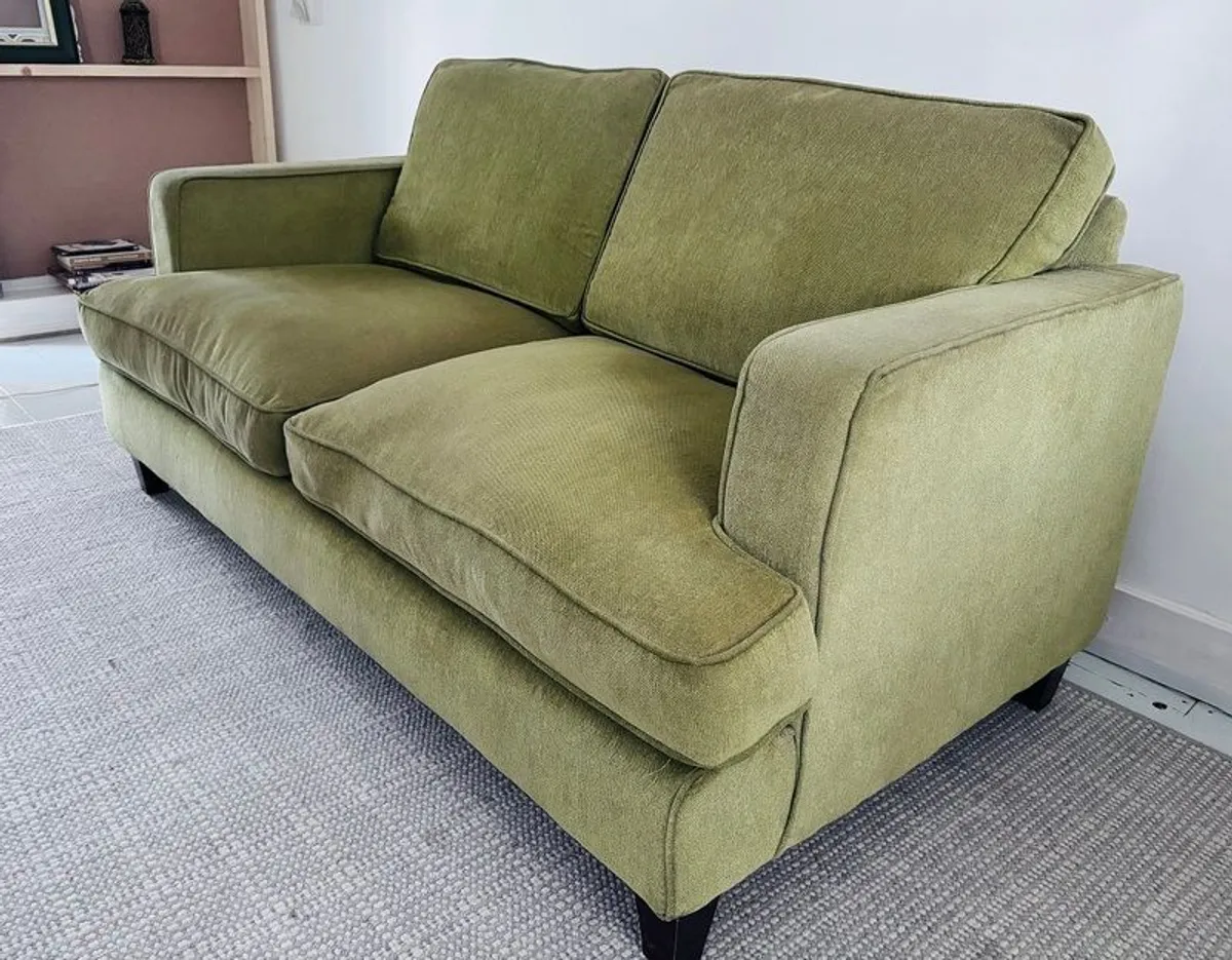 Custom-Made Designer Sofa Excellent Condition - Image 4