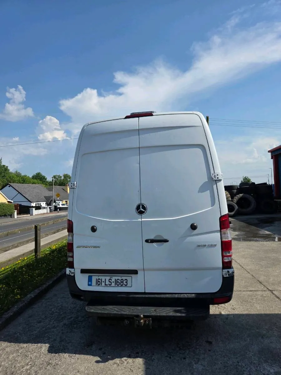 Mercedes-Benz Sprinter - Image 4