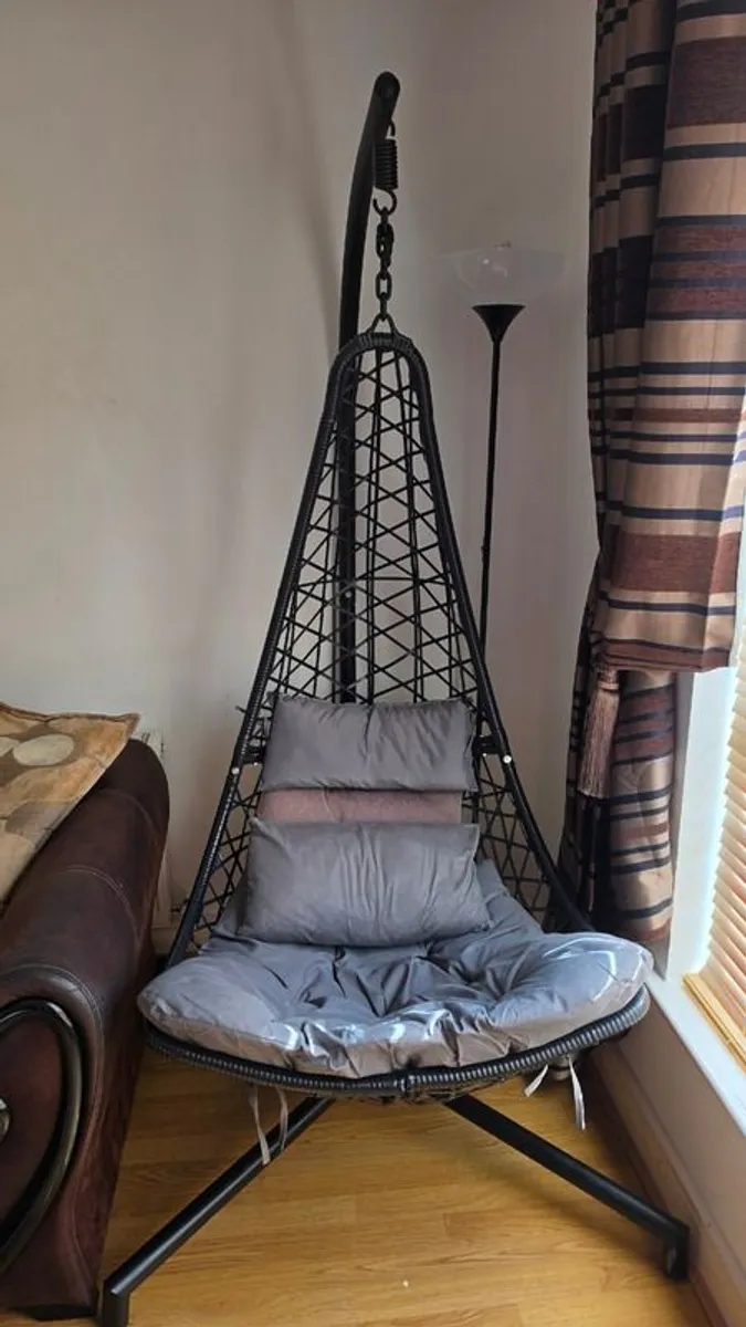 Hanging Egg Chair - Image 2