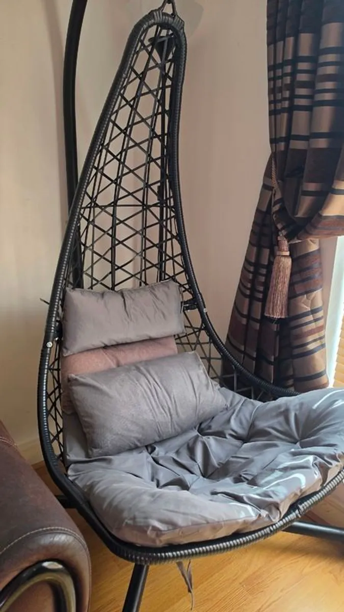Hanging Egg Chair - Image 3