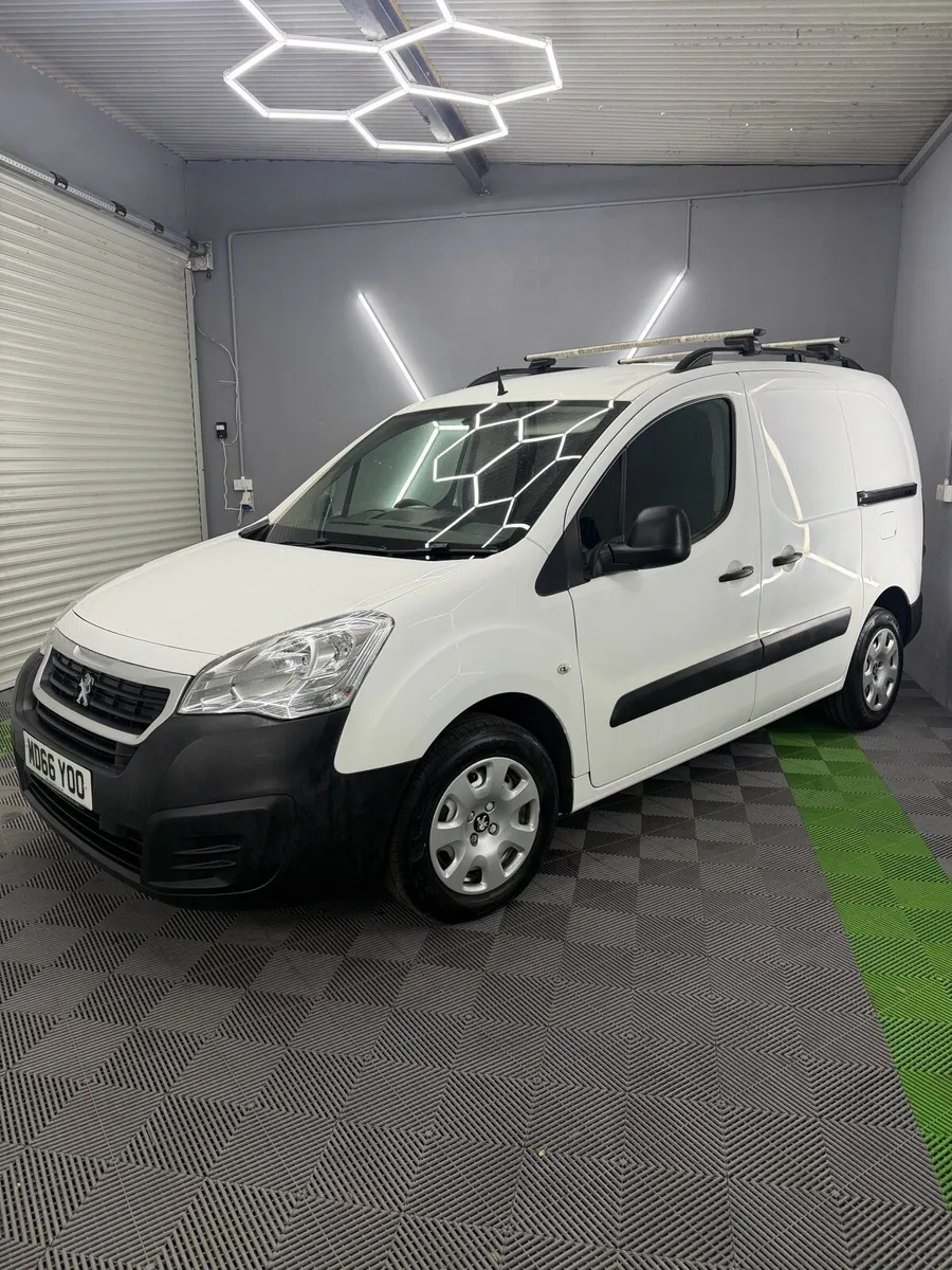 Peugeot Partner - Image 1