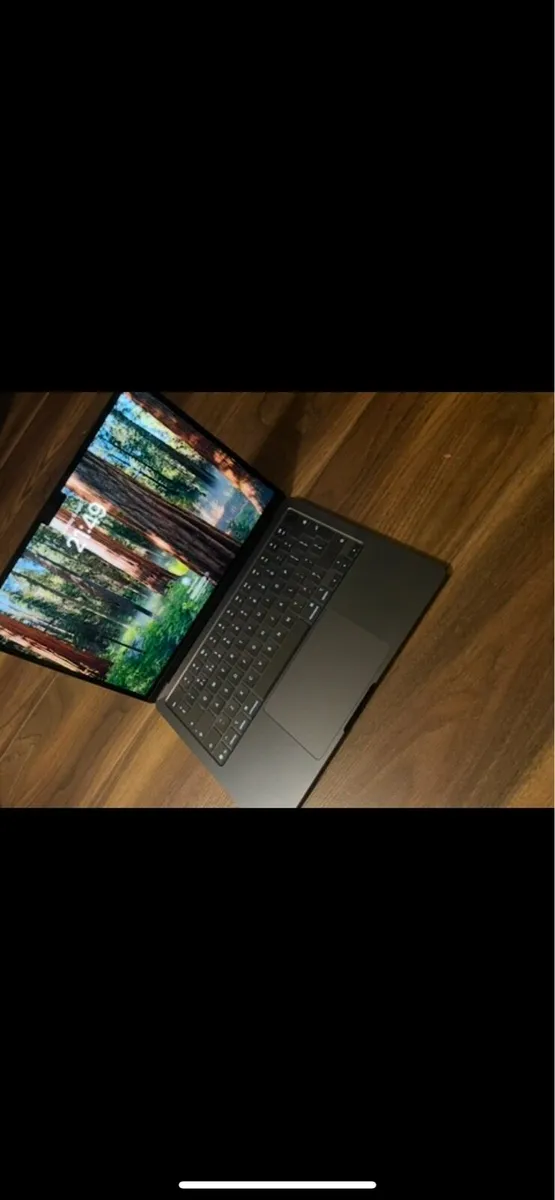 MacBook M4 2025 - Image 1