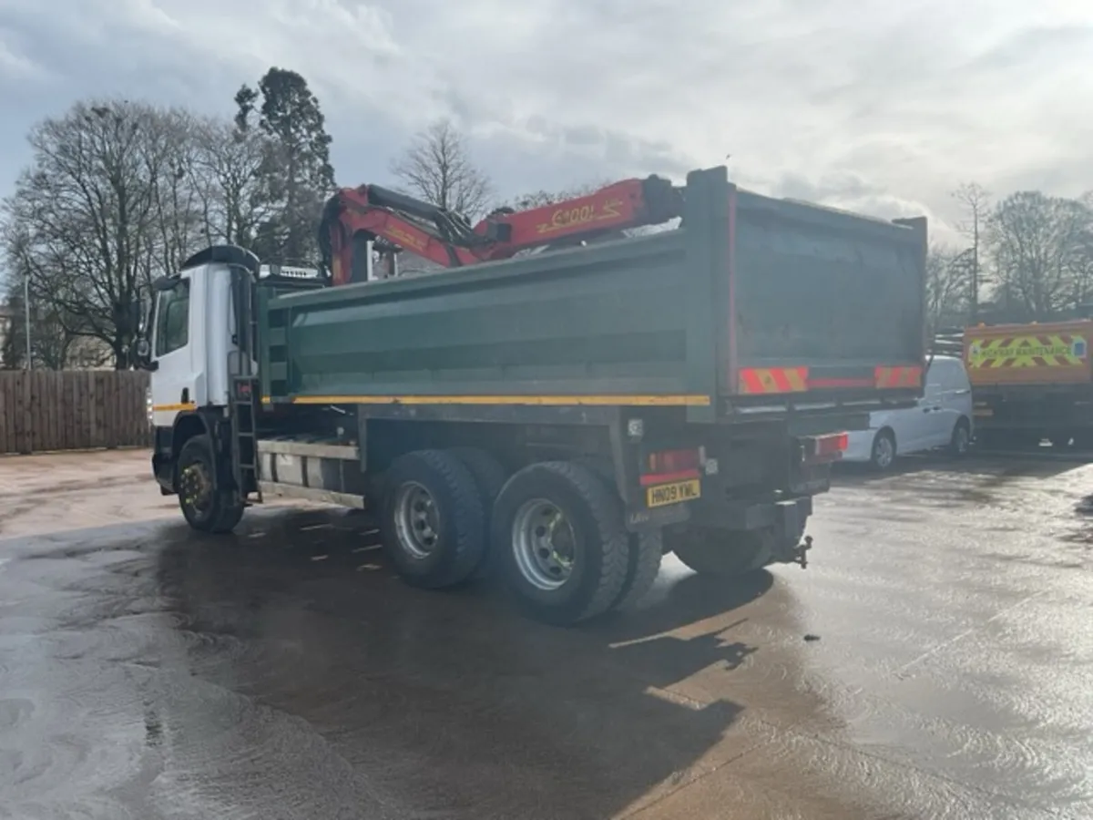 2009 DAF 75CF.310 6x4 Tipper Grab - Image 4