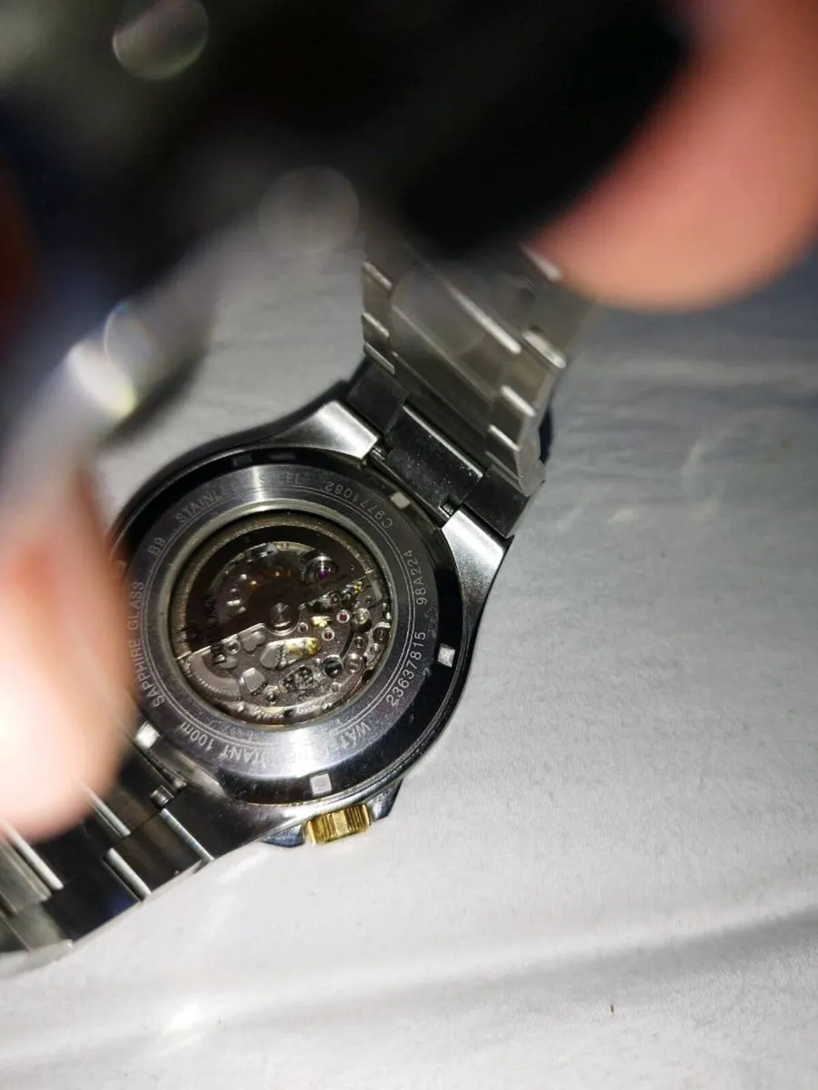Bulova man's watch brand new barely wore - Image 2