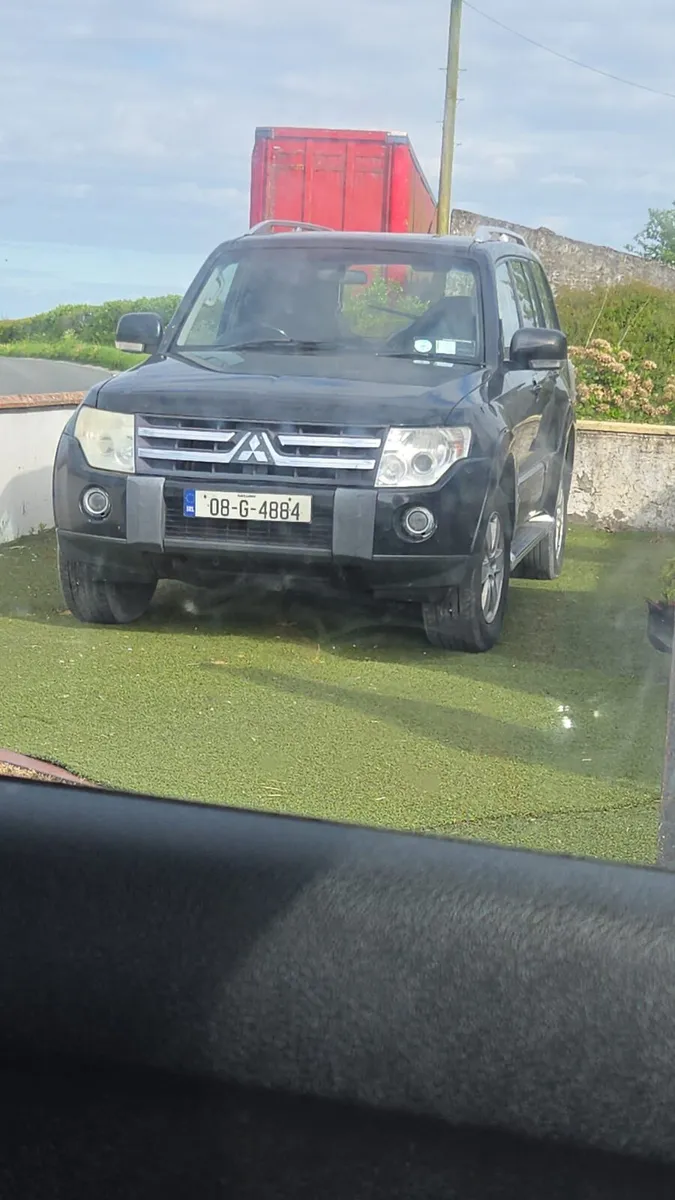 Mitsubishi pajero - Image 2