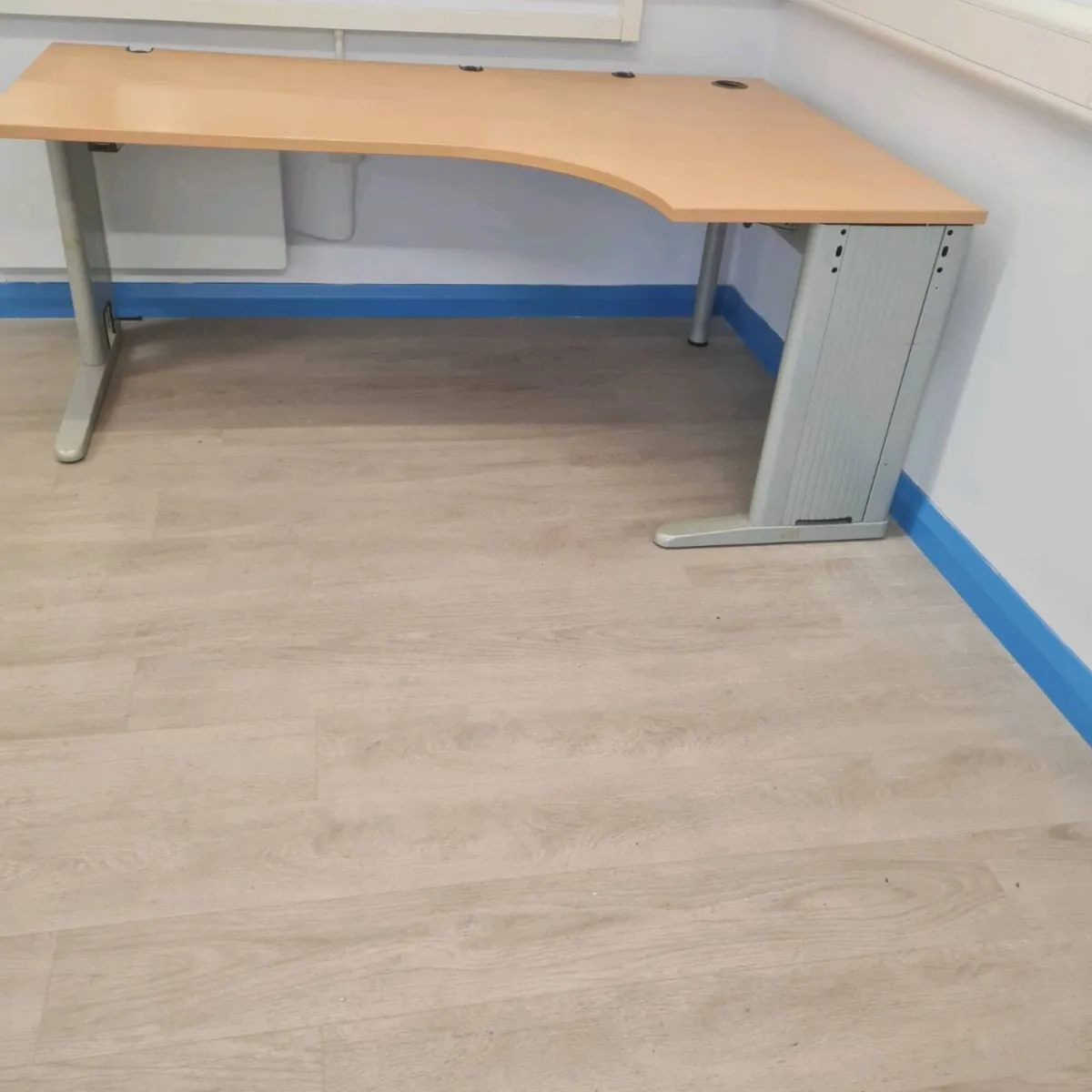 1800 mm managers corner office desk - Image 1