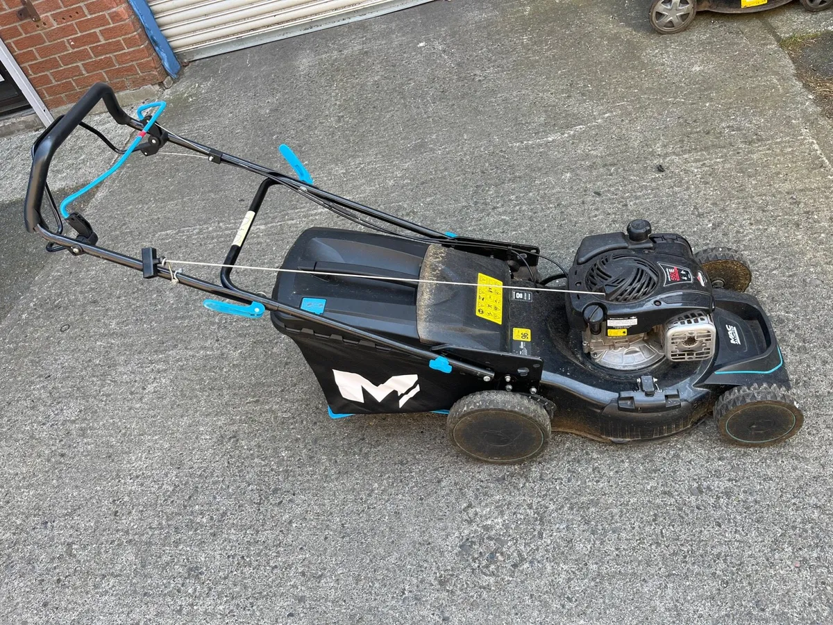 18” Used Petrol Lawnmower Briggs and Stratton 550e - Image 1