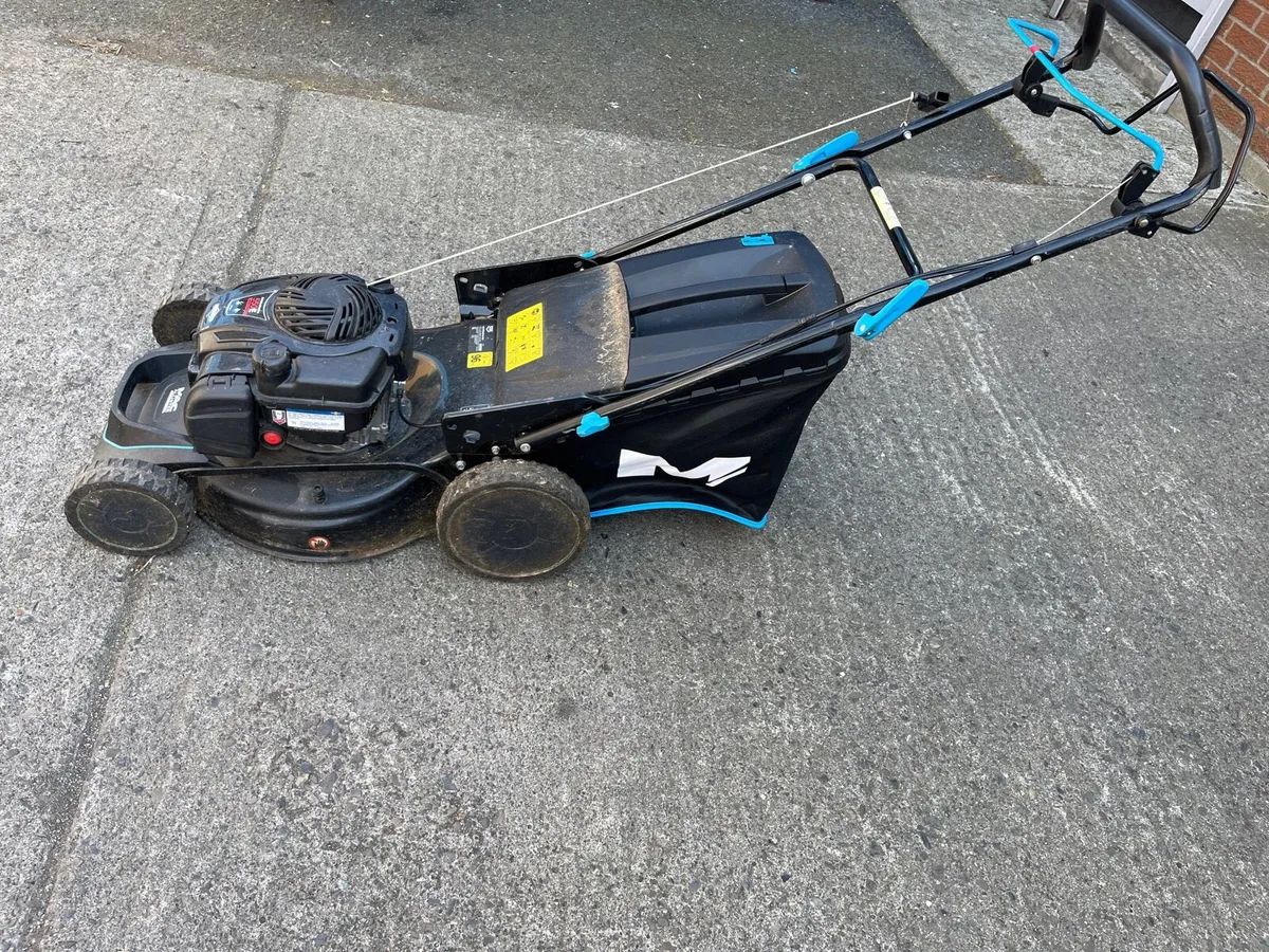 18” Used Petrol Lawnmower Briggs and Stratton 550e - Image 3