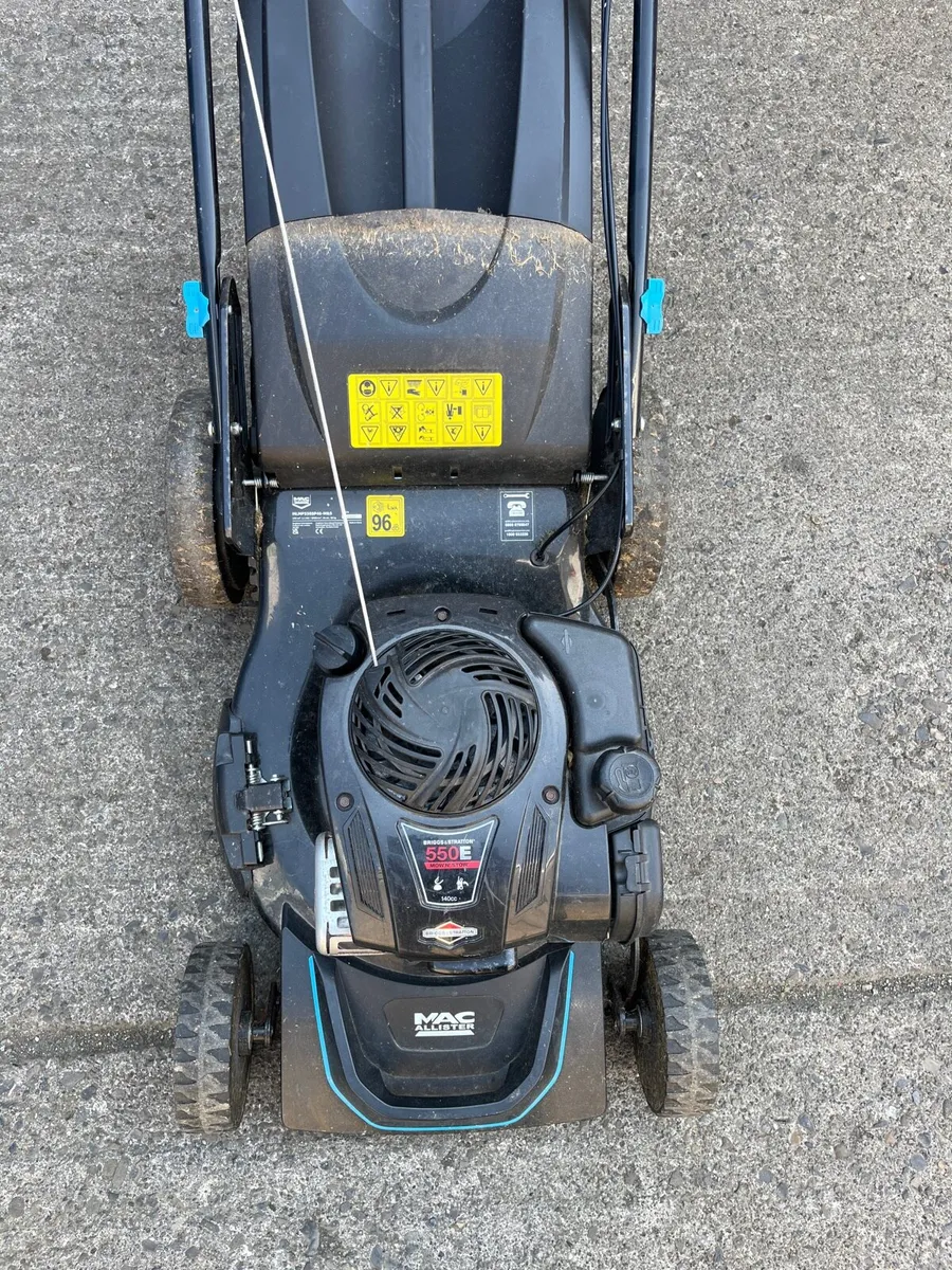 18” Used Petrol Lawnmower Briggs and Stratton 550e - Image 4