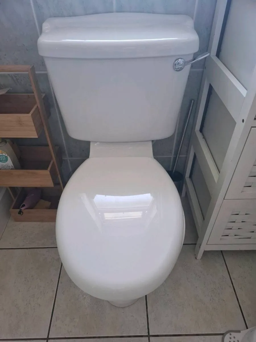 Bathroom ware - Image 3