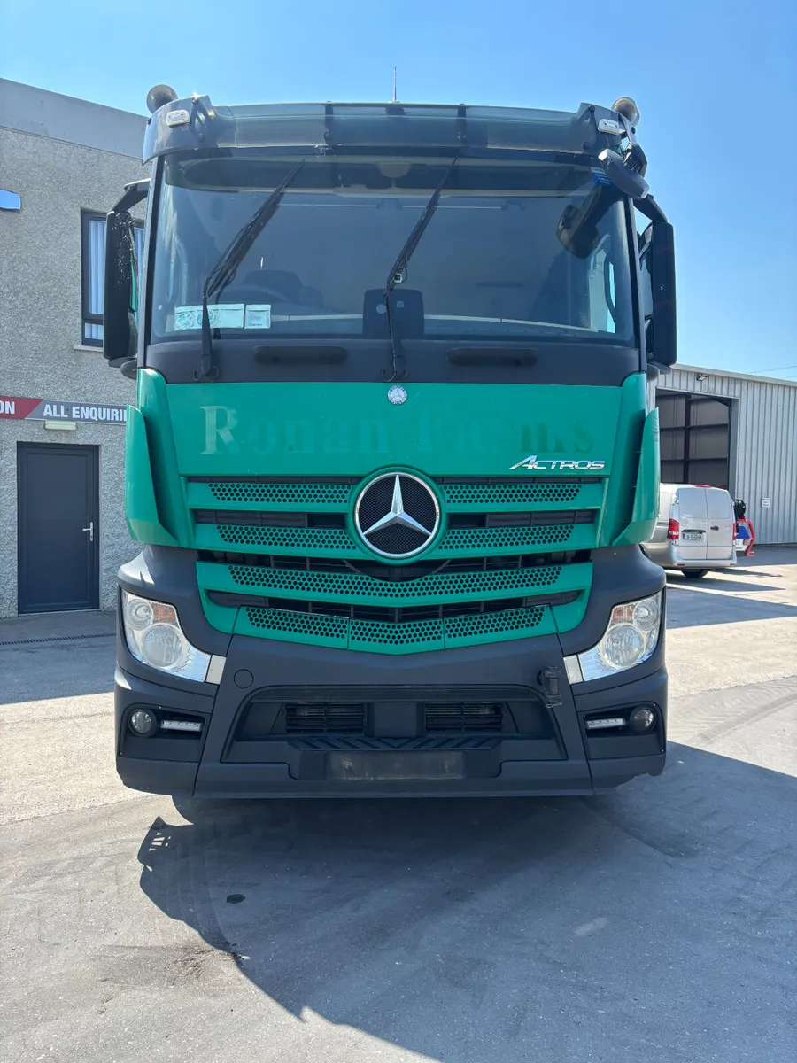 2017 MERCEDES ACTROS FOR BREAKING - Image 2