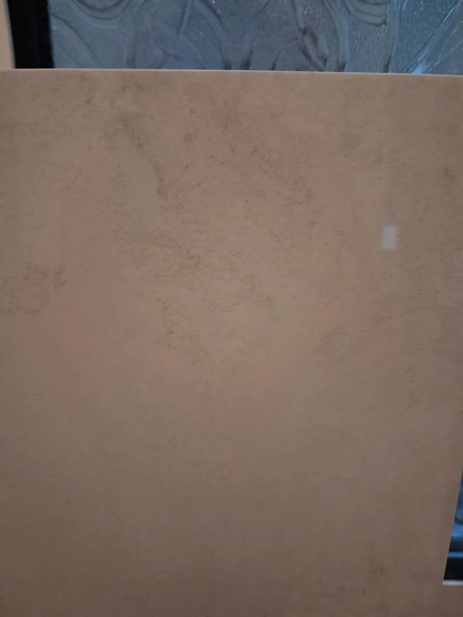​8x Large Tiles (59cm x 119cm) – White/Grey Mottle - Image 3
